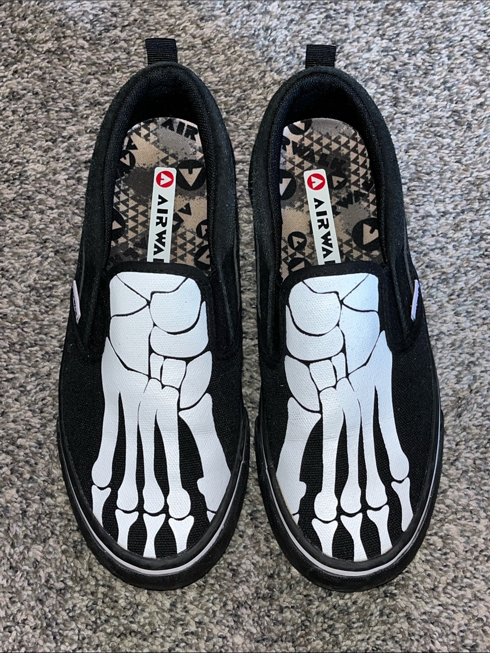 Airwalk slip on shoes canvas Boys size 6 skeleton feet design